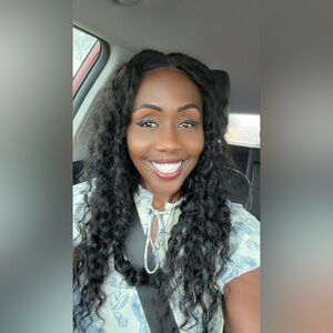 Meet your Posher, Stephanie